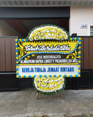 Papan Bunga Duka di Mirit